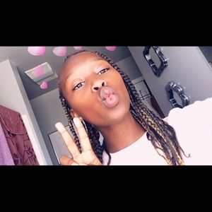 Meet your Posher, Amani-symone